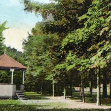 Picture 31 - Gage Park, Brampton. Image from the Frost Postcard Collection. Used with permission of Region of Peel Archives