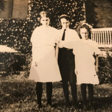 Picture 4 – Hannah Golding, Jim Golding and Jessie Roberts (Hannah Darling, John Darling and Jessie Stephens) circa 1911. Image provided by Lynne Golding